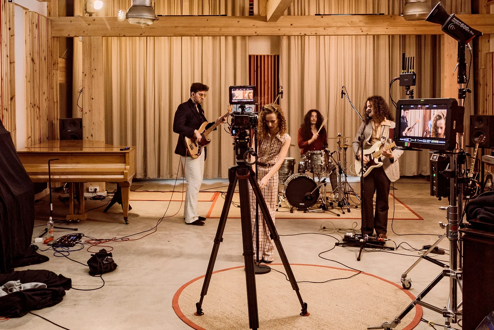 Musikvideo-Dreh einer Band in Aufnahmeraum A